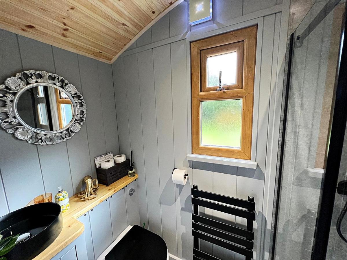 Luxury Shepherd Hut In The Peak District Vila Bakewell Exterior foto