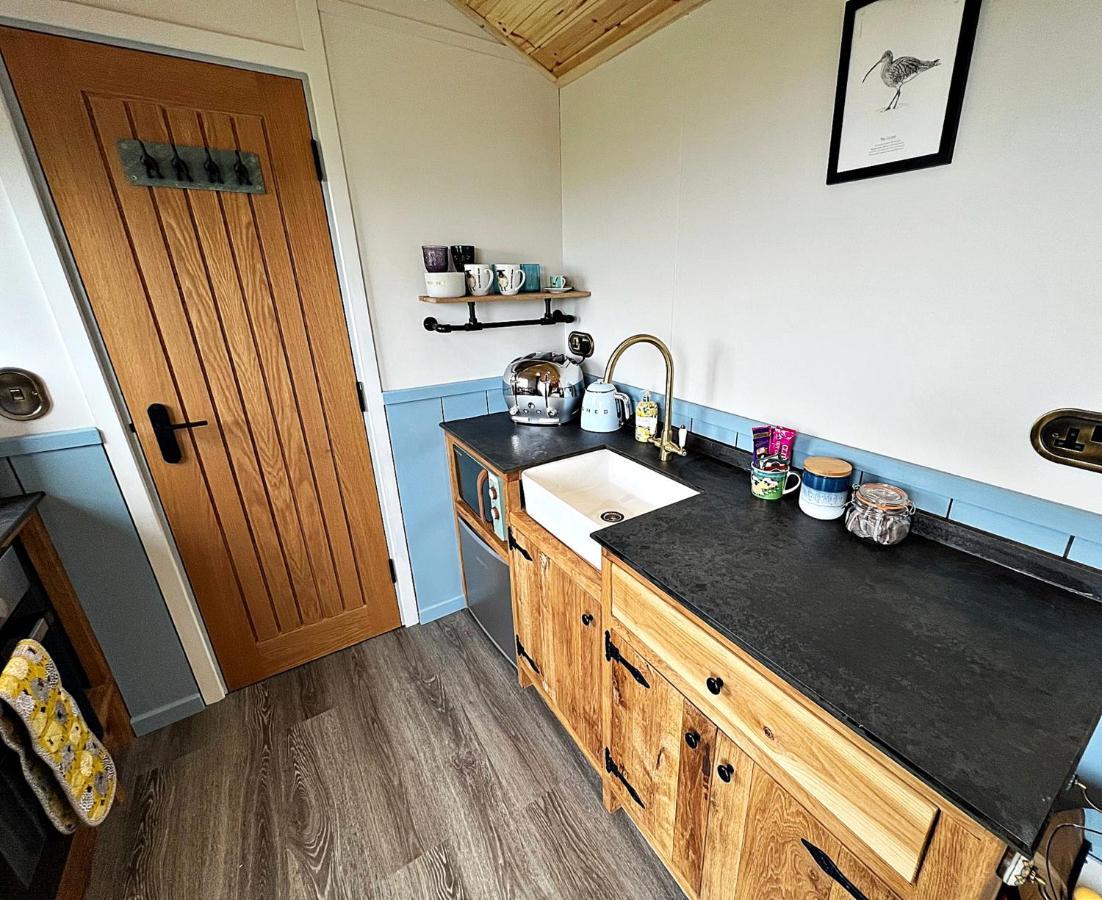 Luxury Shepherd Hut In The Peak District Vila Bakewell Exterior foto