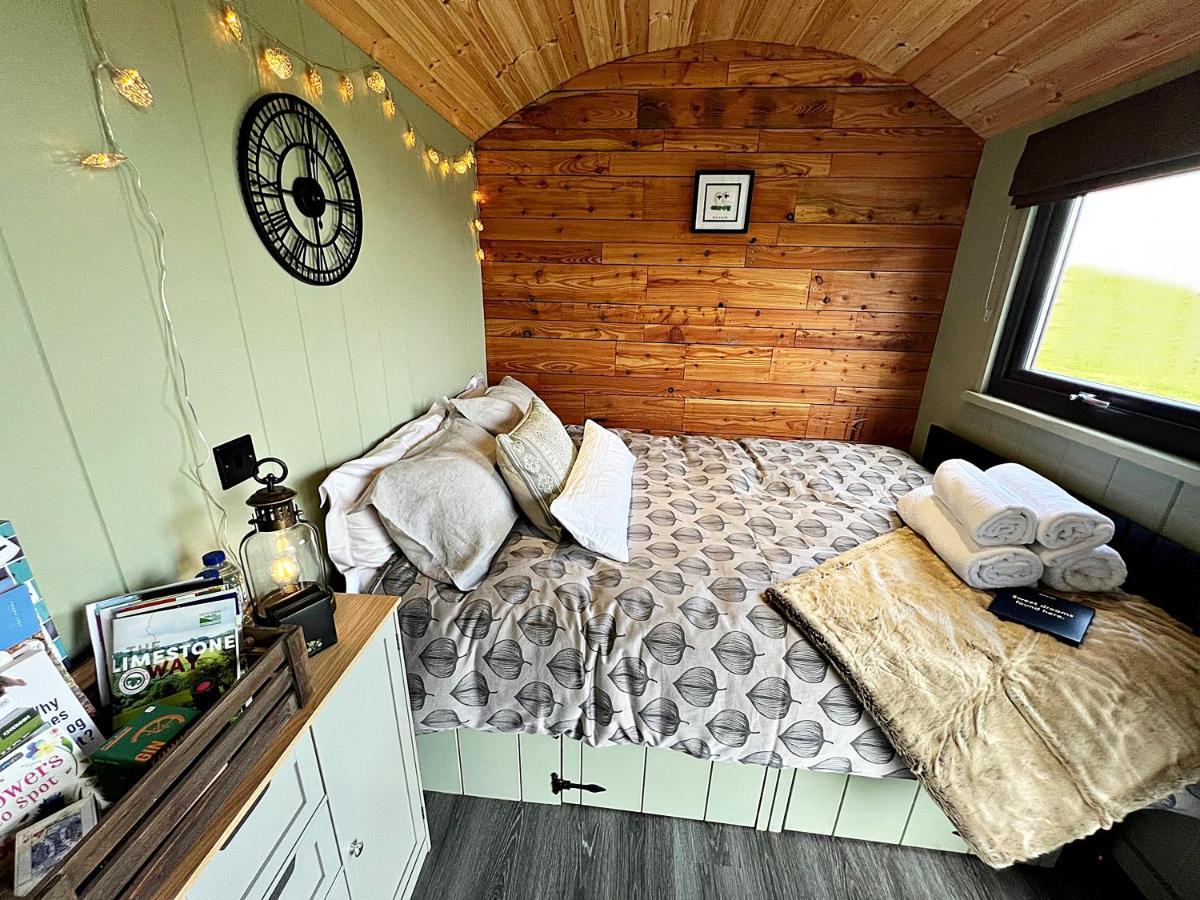 Luxury Shepherd Hut In The Peak District Vila Bakewell Exterior foto