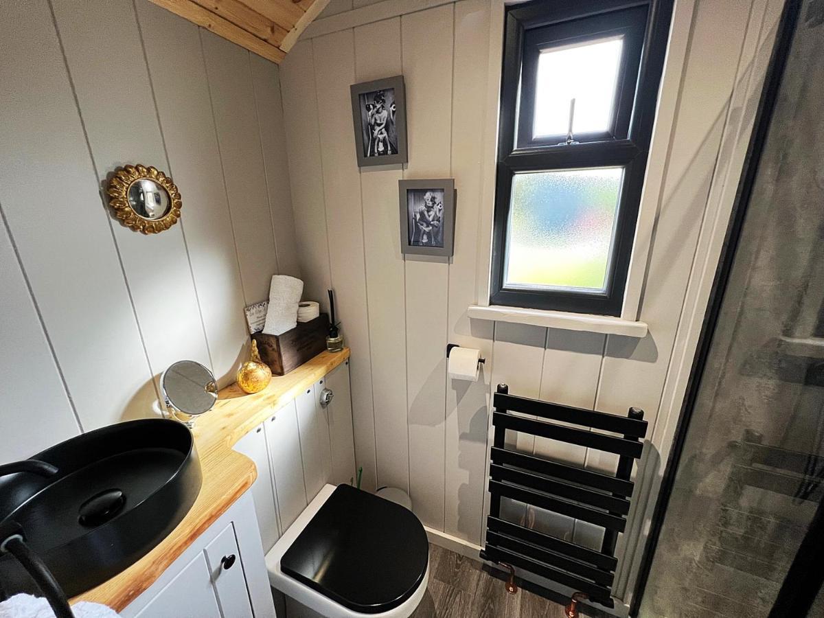 Luxury Shepherd Hut In The Peak District Vila Bakewell Exterior foto