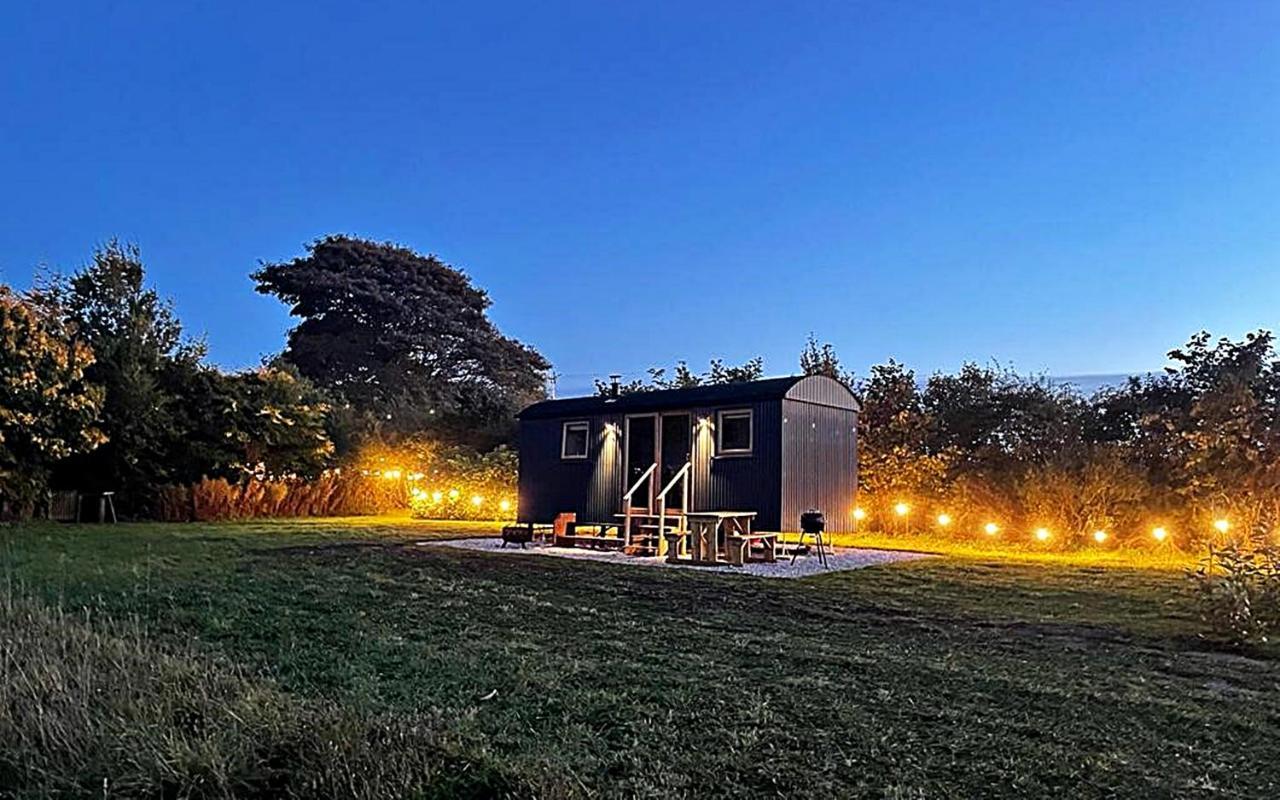 Luxury Shepherd Hut In The Peak District Vila Bakewell Exterior foto