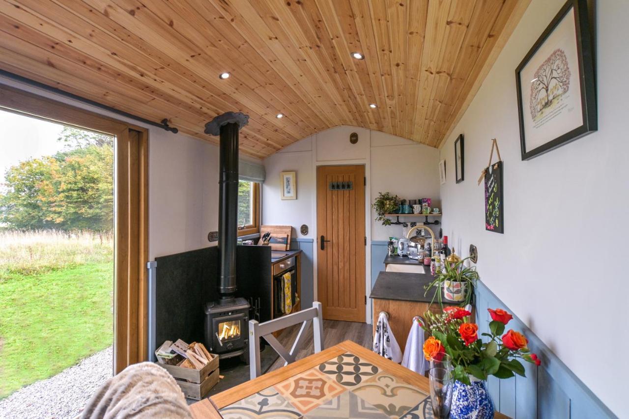 Luxury Shepherd Hut In The Peak District Vila Bakewell Exterior foto